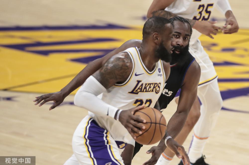 间的默契配 间的默契配