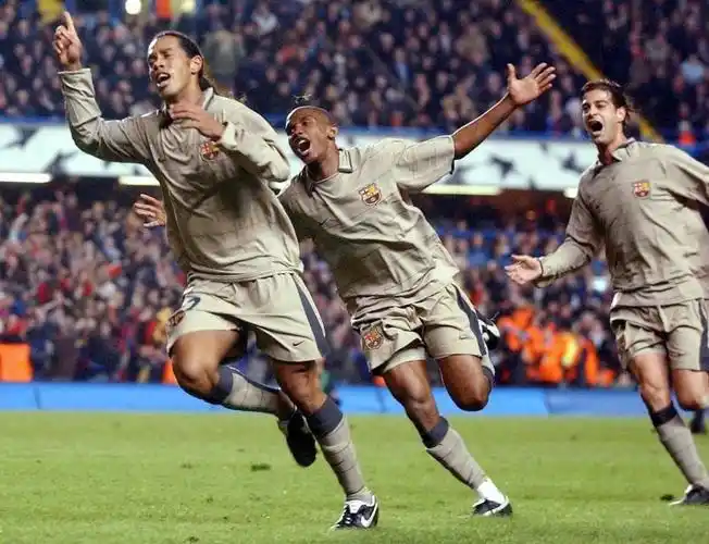 而提前离开 而提前离开