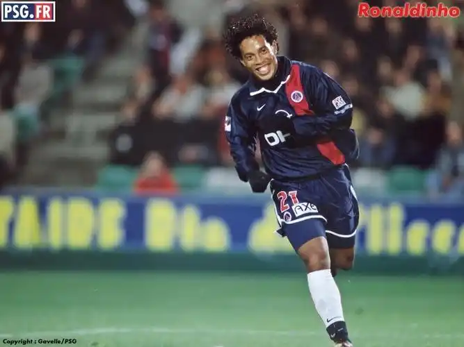 士备受瞩目 士备受瞩目